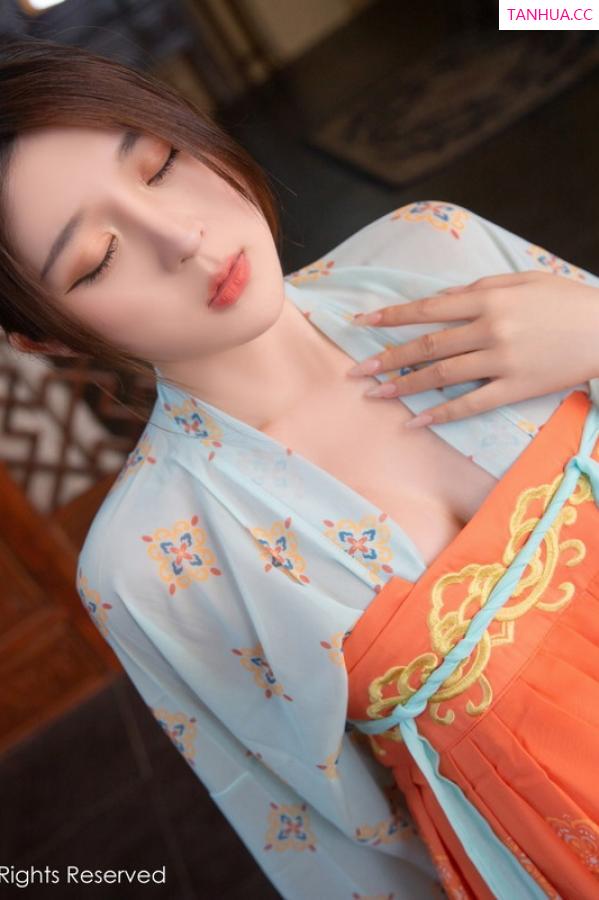 夏甜甜  [XiuRen]高清写真图 2022.10.28 No.5772 夏甜甜 古装美腿第7张图片